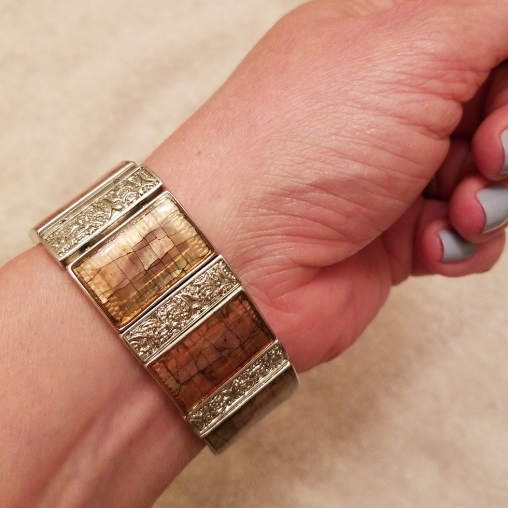 Pink elastic band bracelet
